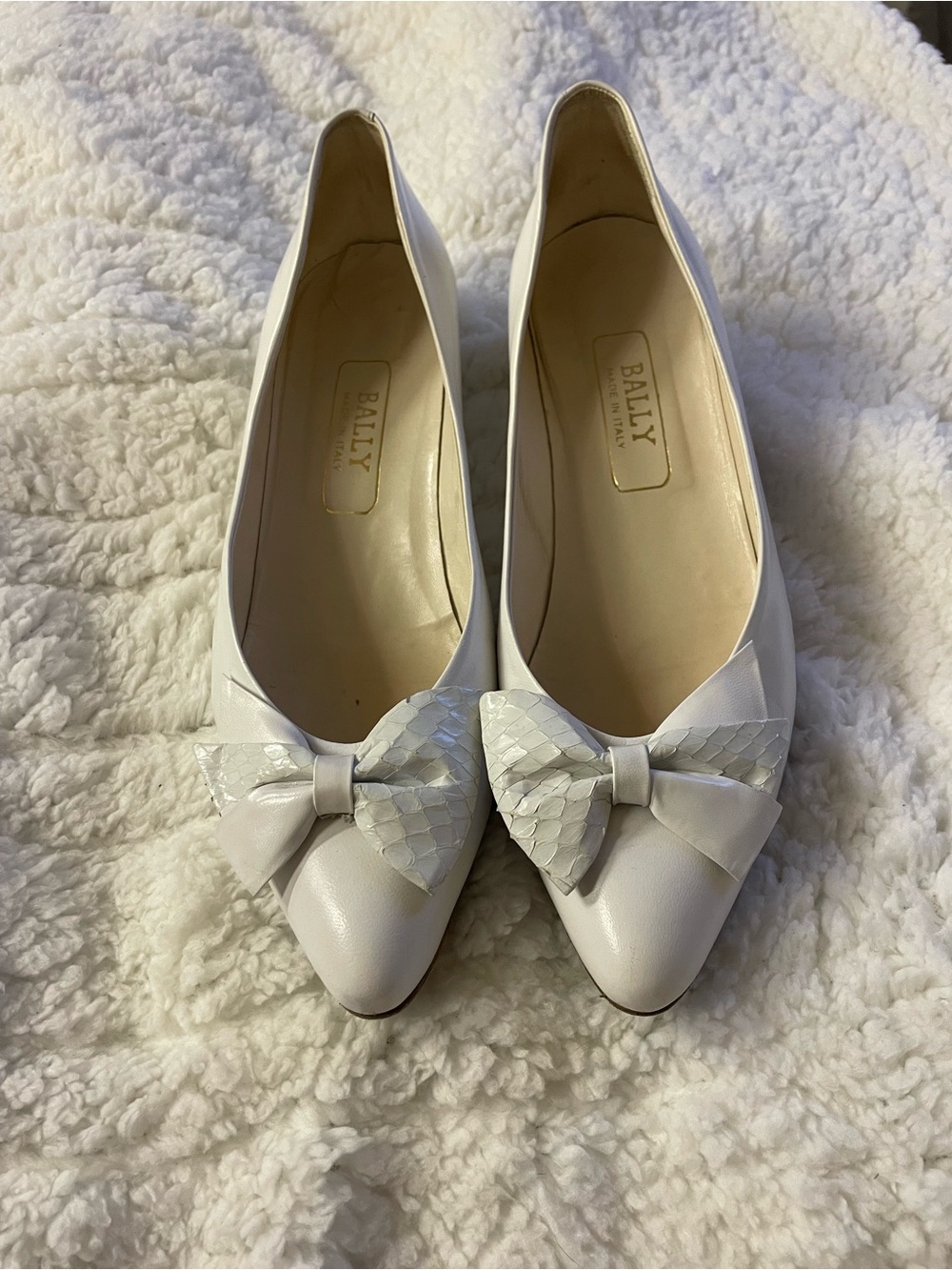Bally White Pointed-Toe Kitten Heels